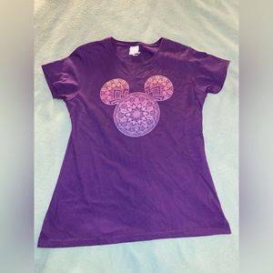 DISNEY tee shirt